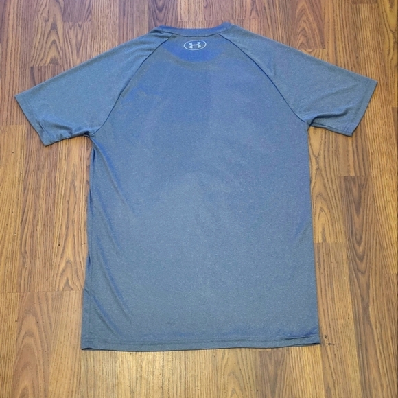 Under Armour UA Performance T-shirt Mens Small Loose Fit Gray Flad Logo - Picture 4 of 5